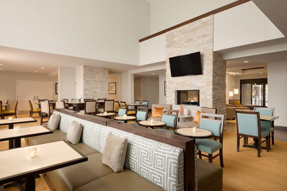 Homewood Suites by Hilton Jacksonville Deerwood Park in Jacksonville, Fl