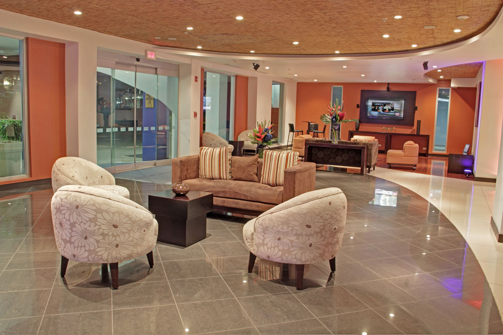 HOLIDAY INN EXPRESS SAN JOSE FORUM in San Jose