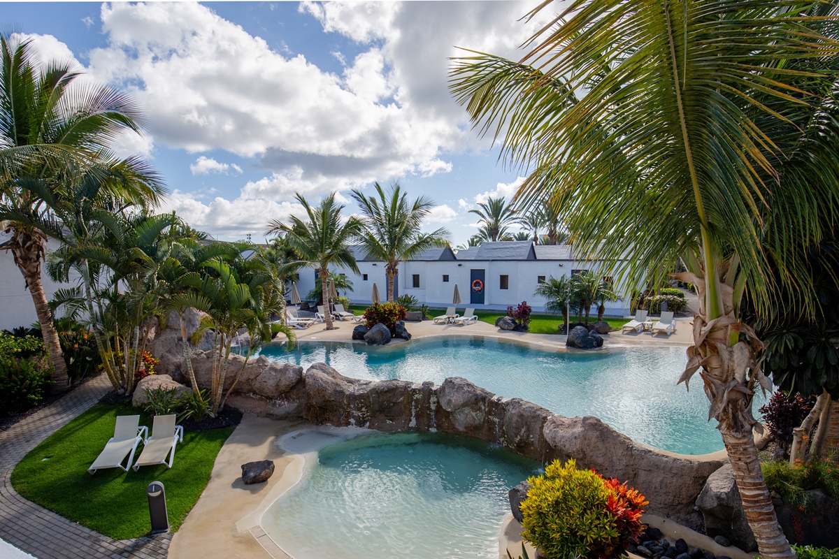 R2 ROMANTIC FANTASIA SUITES & DREAMS - ADULTS ONLY in Tarajalejo