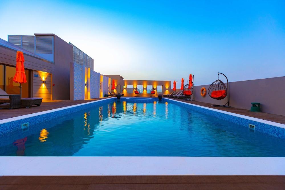Four Points by Sheraton Production City Dubai in Dubai