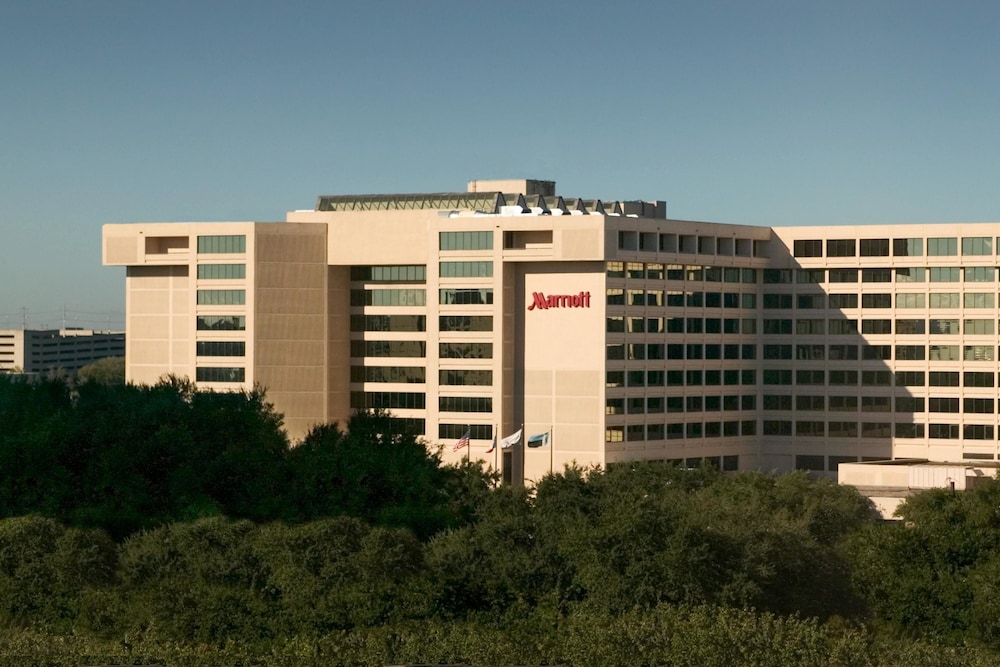 HOUSTON MARRIOTT WESTCHASE in Houston, Tx