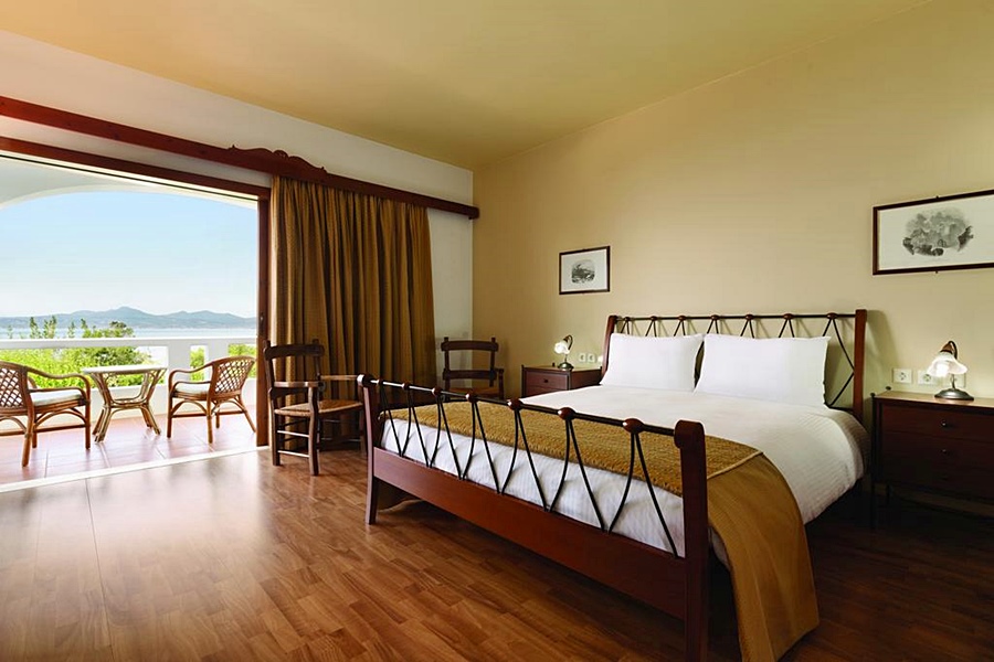 Ramada by Wyndham Loutraki Poseidon Resort in Loutraki
