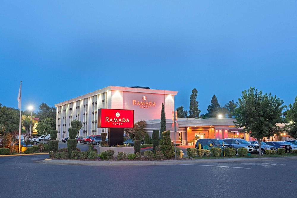 DoubleTree By Hilton Chico in Chico, Ca