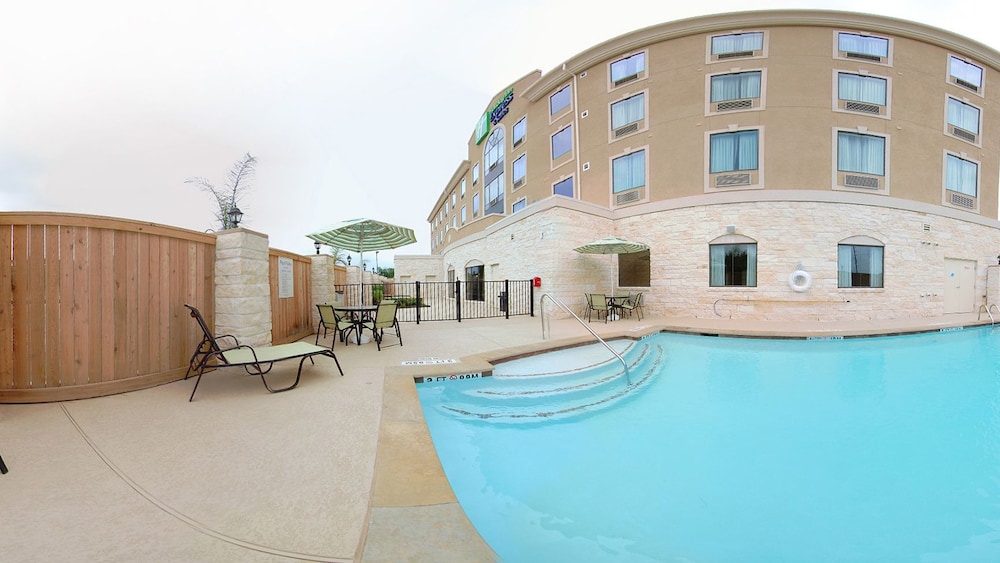 Holiday Inn Express Houston South By IHG in Houston, Tx