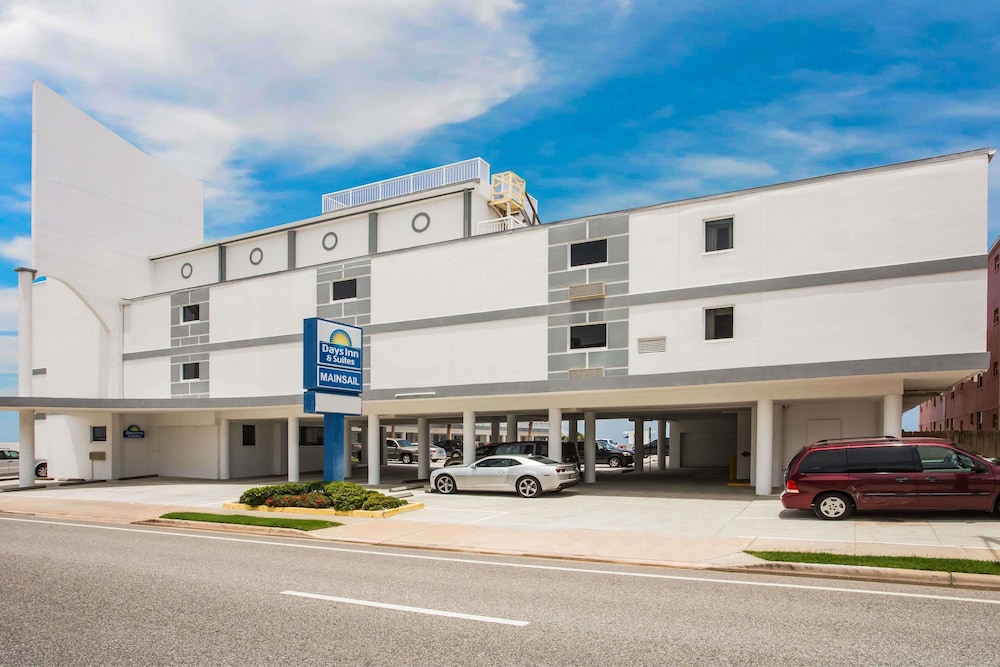 Days Inn by Wyndham Ormond Beach Mainsail Oceanfrt in Ormond Beach, Fl