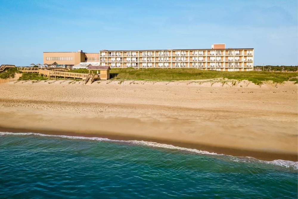 Ramada Plaza by Wyndham Nags Head Oceanfront in Kill Devil Hills