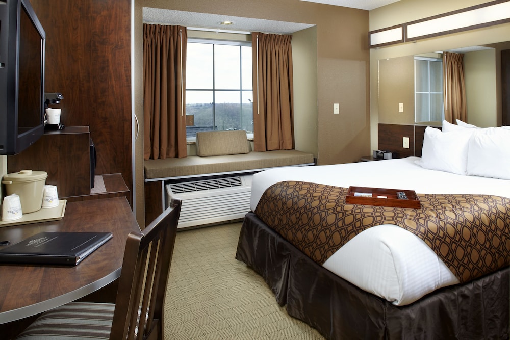 Microtel Inn & Suites by Wyndham Wheeling at Highlands in Triadelphia, Wv