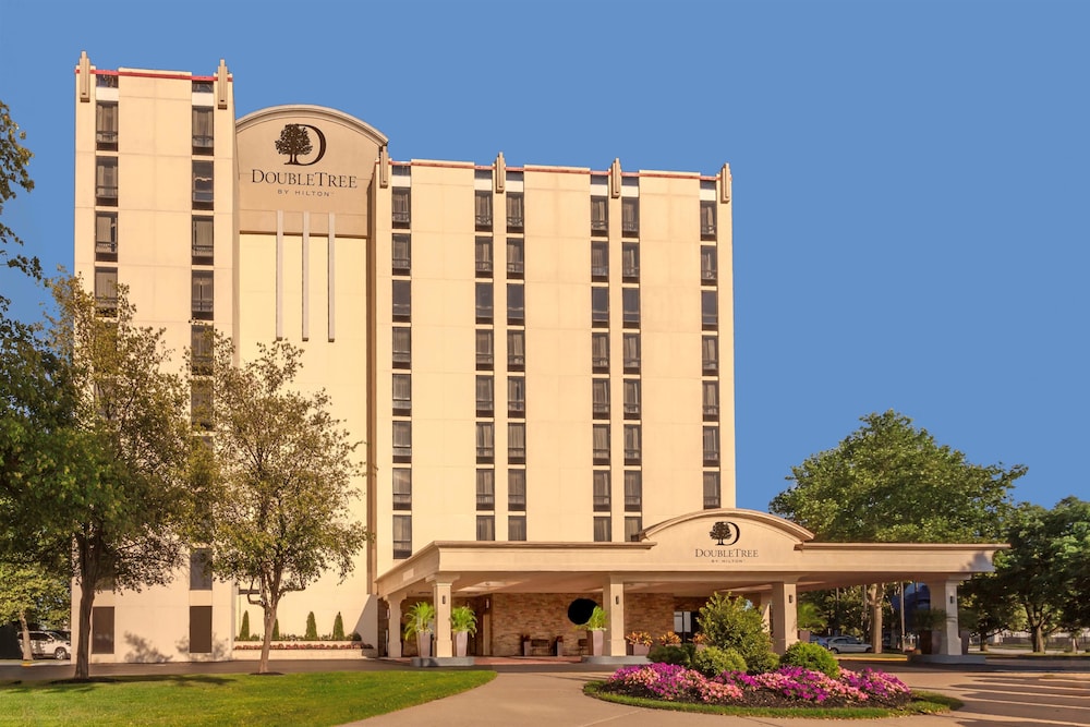 DoubleTree by Hilton Philadelphia Airport in Philadelphia, Pa