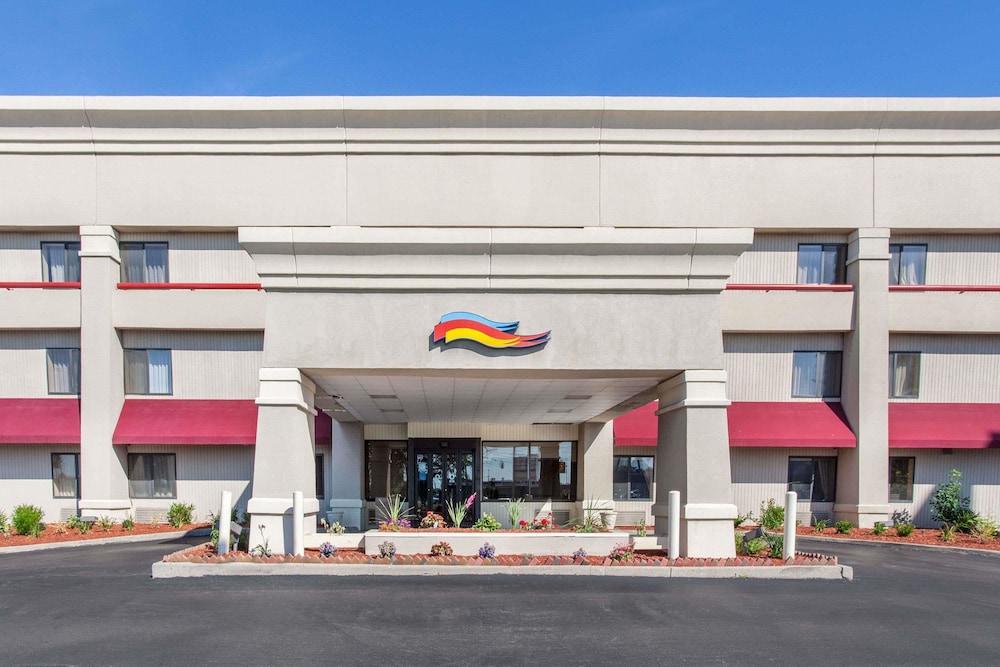 Baymont by Wyndham Detroit/Roseville in Roseville-Mi