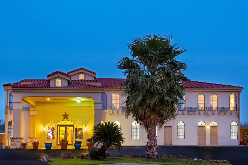 Days Inn by Wyndham San Antonio Northwest/Seaworld in San Antonio,Tx