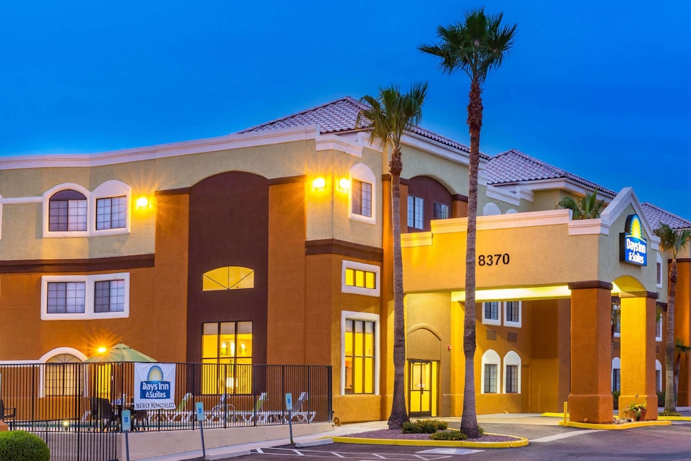 Days Inn & Suites by Wyndham Tucson/Marana in Tucson