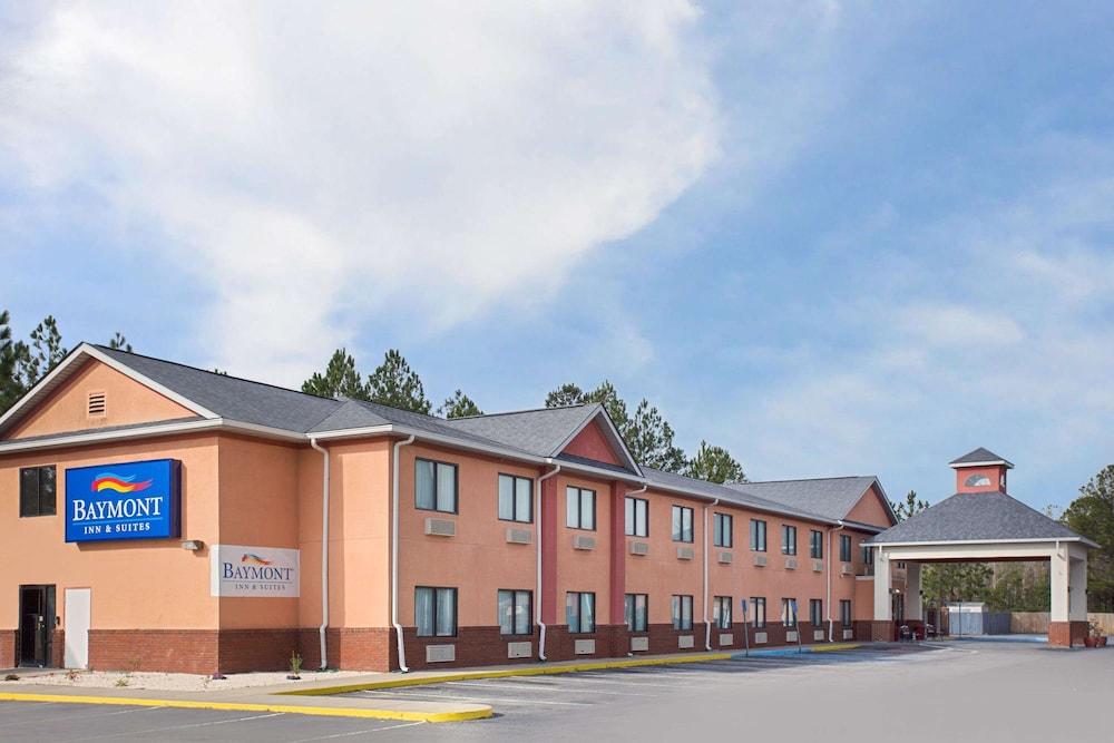 Baymont by Wyndham Jesup in Jesup, Ga