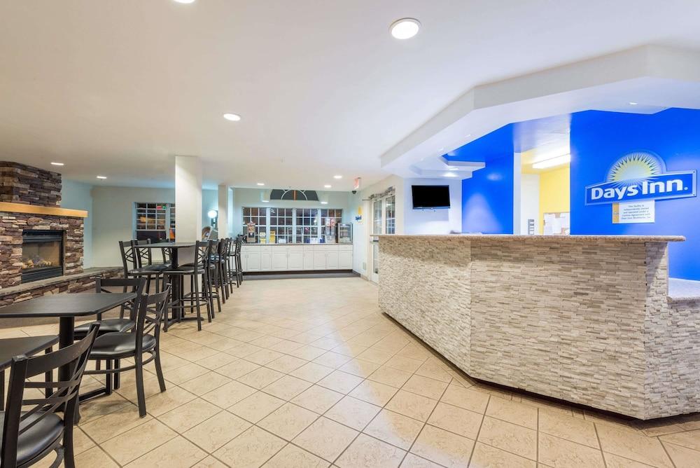 DAYS INN BY WYNDHAM BELLEMONT in Flagstaff, Az