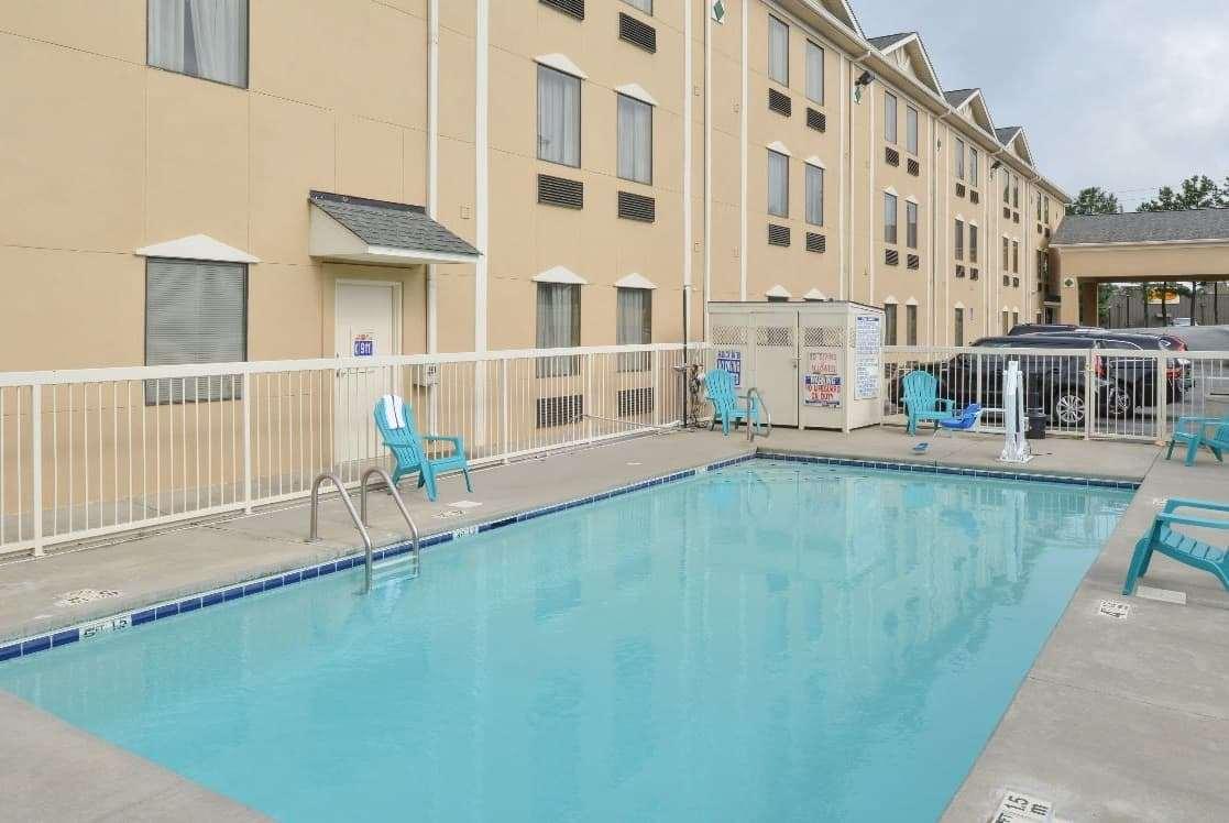 Baymont by Wyndham Grovetown Augusta in Grovetown, Ga