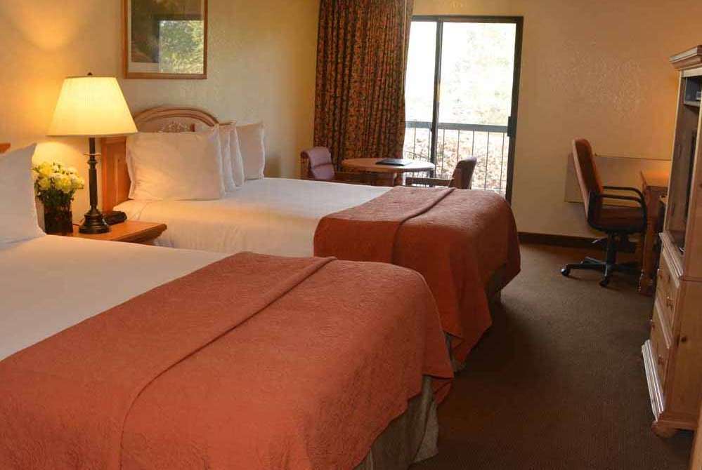 Baymont by Wyndham Yakima Riverfront in Yakima
