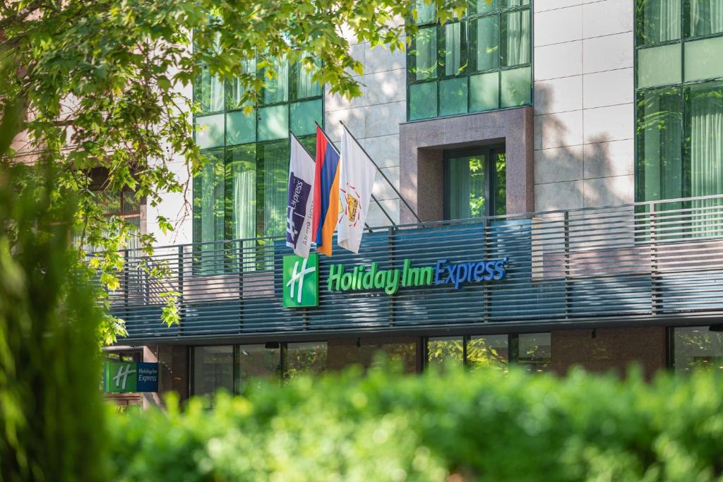 HOLIDAY INN EXPRESS YEREVAN, AN IHG HOTEL in Yerevan