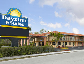 Days Inn & Suites by Wyndham Orlando East UCF Area in Orlando