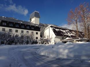 ANA Holiday Inn Resort Shinano-Omachi Kuroyon in Omachi