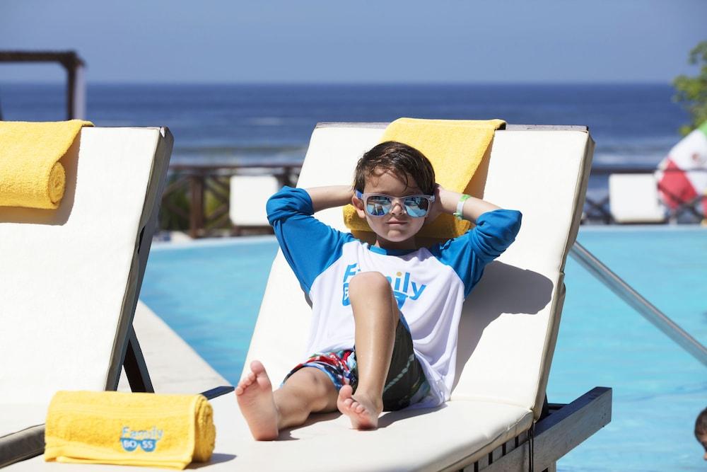 Family Selection at Grand Palladium Select Costa Mujeres - All Inclusive in Cancun