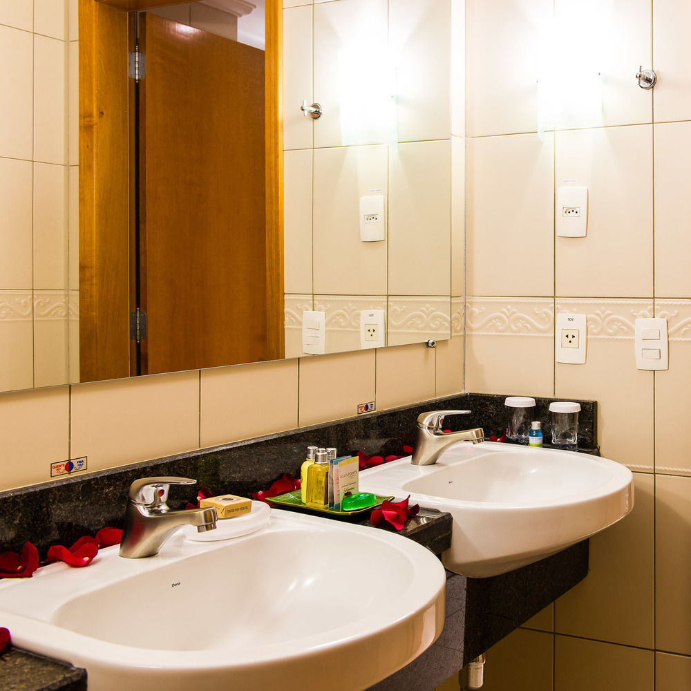 Qoya Hotel Curitiba, Curio Collection by Hilton in Curitiba, Pr