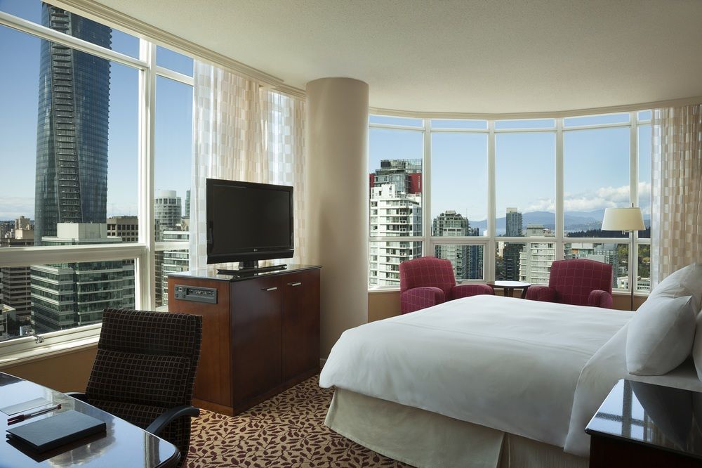 VANCOUVER MARRIOTT PINNACLE HOTEL in Vancouver, Bc