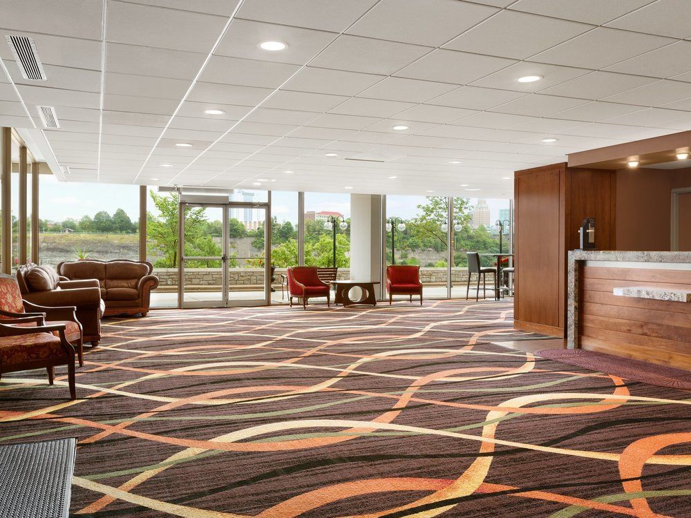 TRAVELODGE BY WYNDHAM NIAGARA FALLS FALLSVIEW in Nniagara Falls