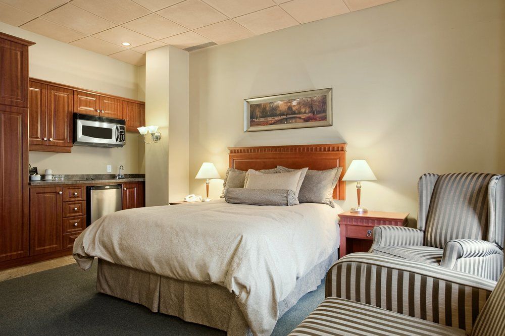 TRAVELODGE BY WYNDHAM MONTREAL AIRPORT in Montreal