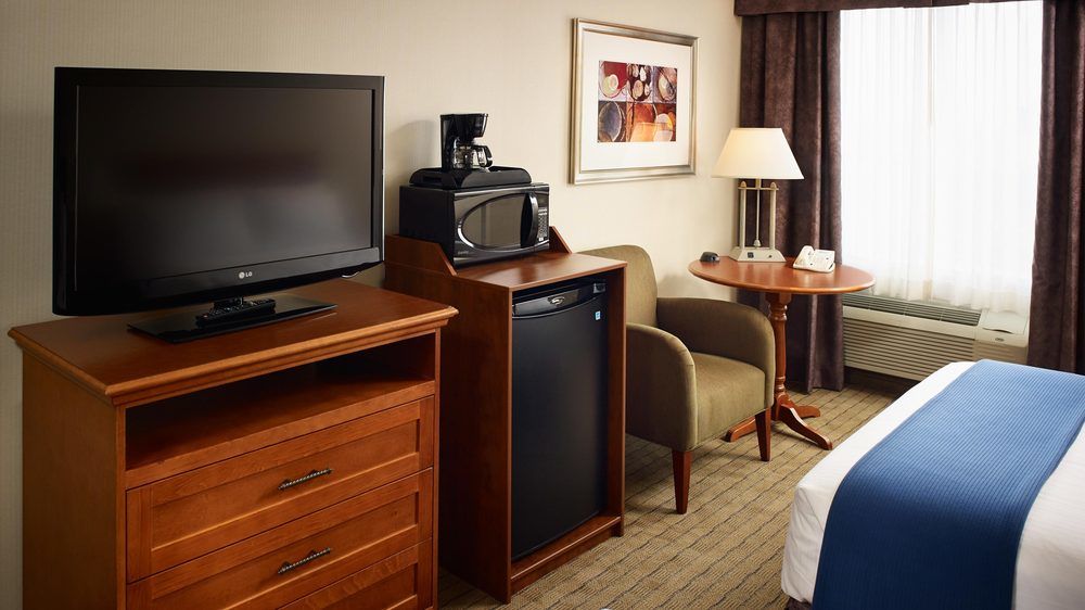 HOLIDAY INN EXPRESS TORONTO NORTH YORK in Toronto