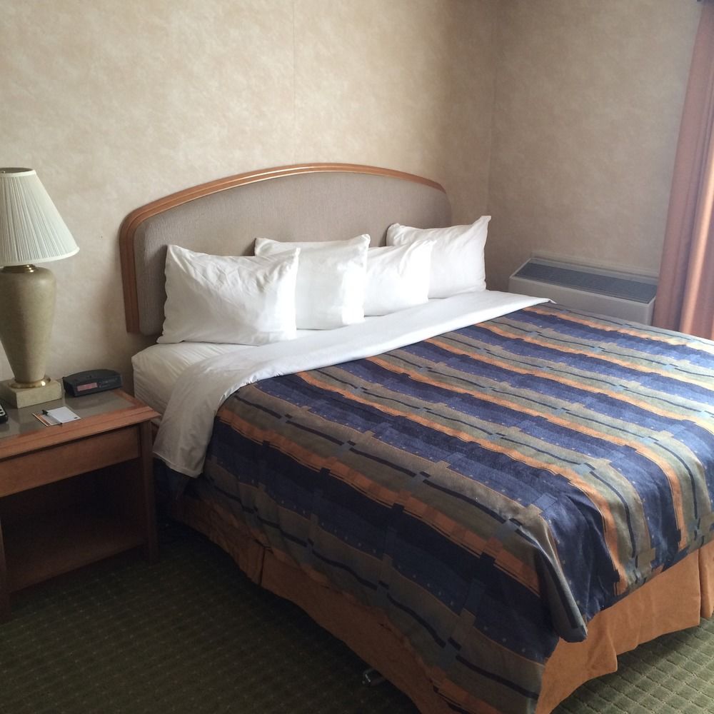 Four Points by Sheraton Toronto Airport East in Toronto