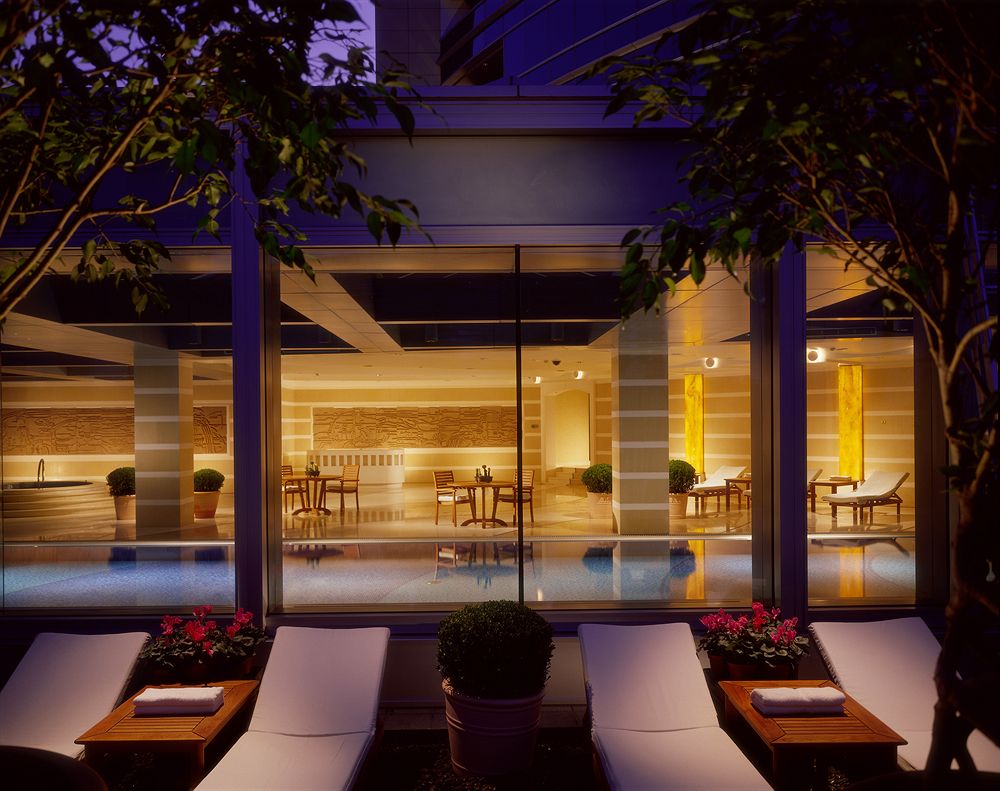 FOUR SEASONS HOTEL SHANGHAI in Shanghai