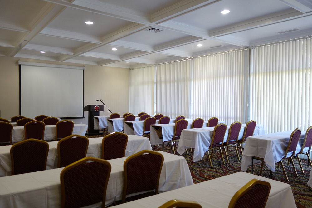 RAMADA BY WYNDHAM SACRAMENTO in Sacramento, Ca