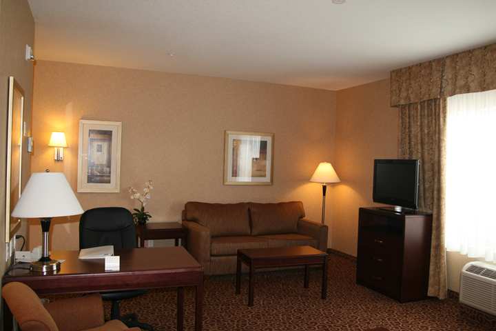 Hampton Inn & Suites by Hilton Edmonton Intl Airport in Leduc, Ab