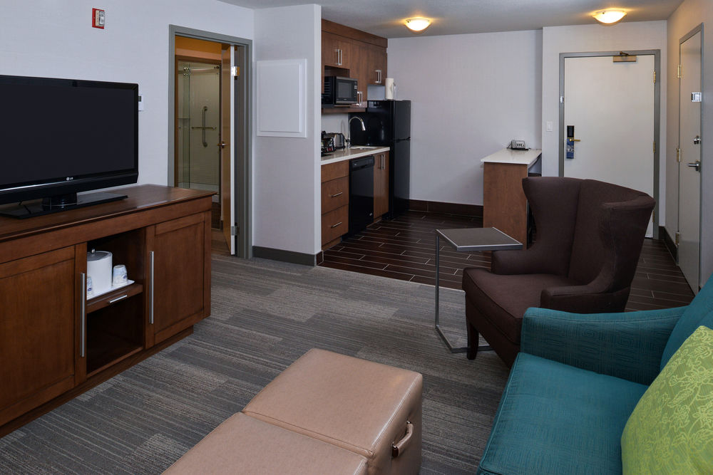 Hampton Inn & Suites by Hilton Calgary- University Northwest in Calgary