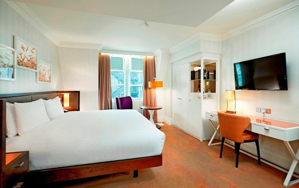 Hilton London Hyde Park in London