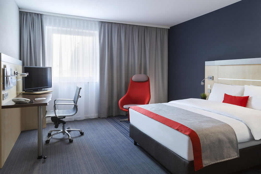 Holiday Inn Express Dusseldorf Citynorth in Dusseldorf