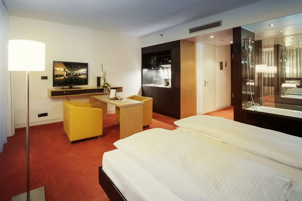 INNSIDE by Melia Dusseldorf Seestern in Dusseldorf