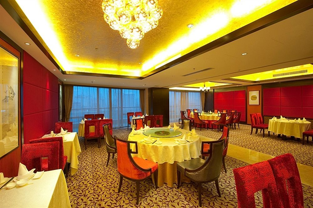 Wyndham Grand Plaza Royale Hangzhou in Hangzhou