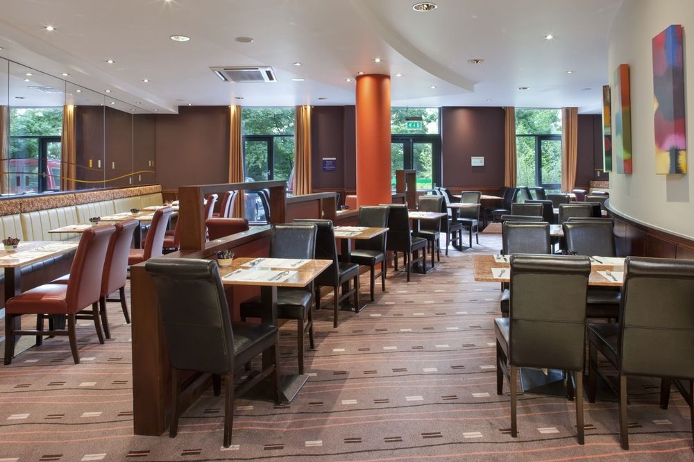 Holiday Inn Express Hotel Dublin Airport in Dublin