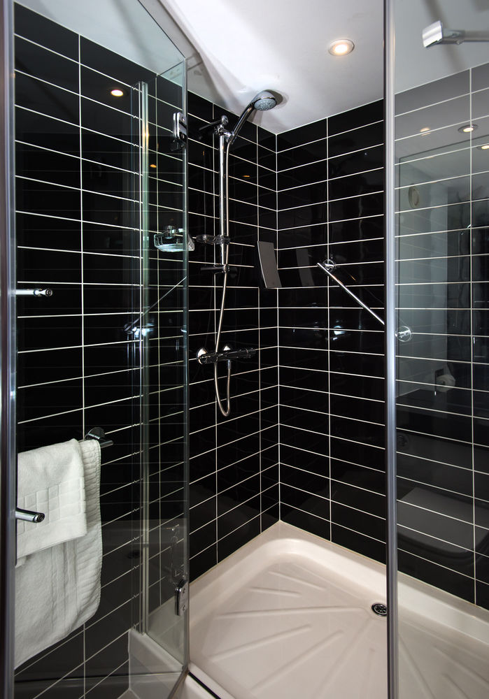 Holiday Inn Express Wimbledon South in London