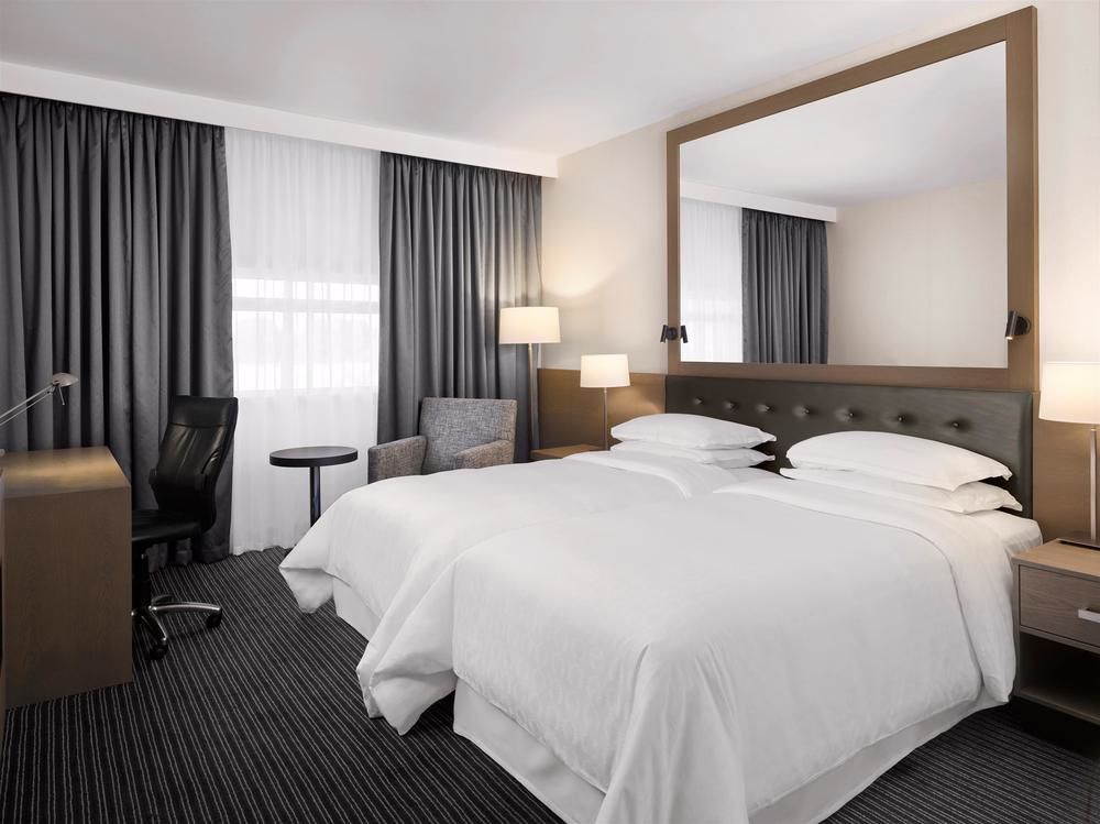 Sheraton Heathrow Hotel in West Drayton
