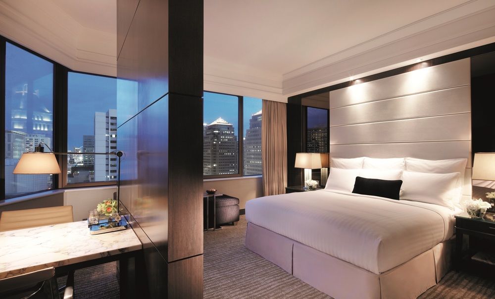 SINGAPORE MARRIOTT TANG PLAZA HOTEL in Singapore