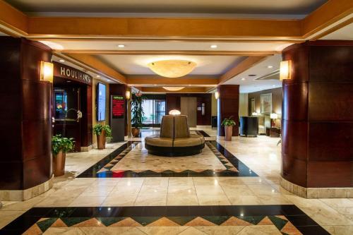 DoubleTree by Hilton San Francisco South Airport Blvd in South San Francisco, Ca