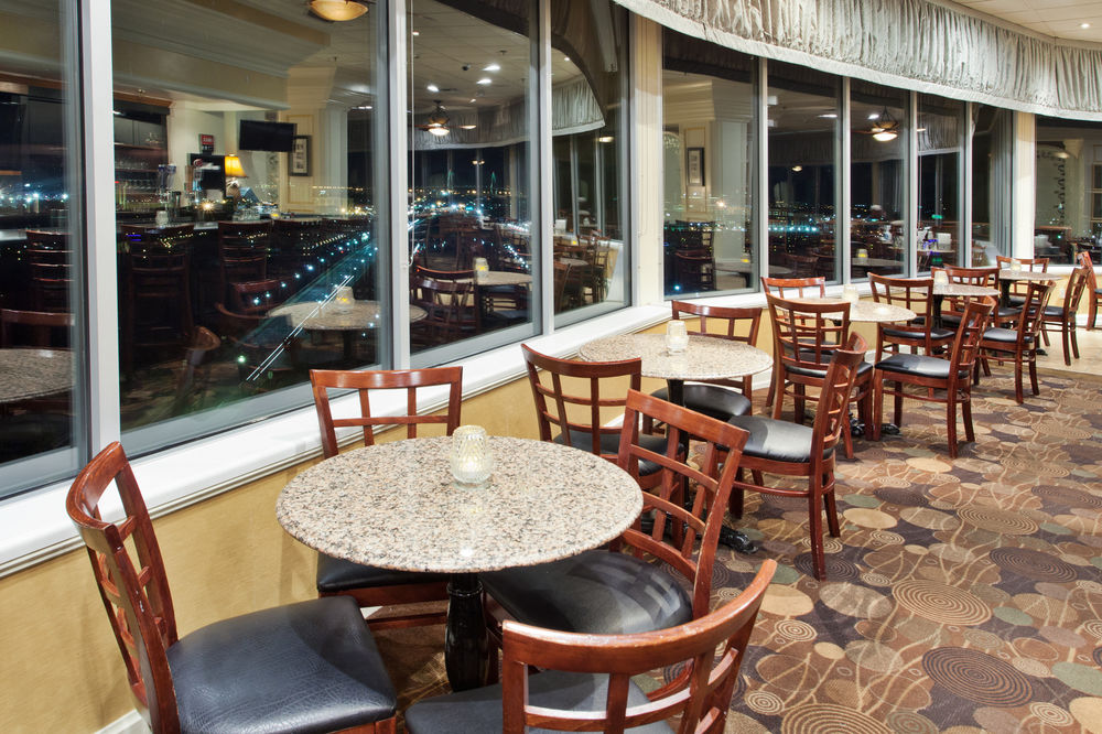 HOLIDAY INN RIVERVIEW in Charleston