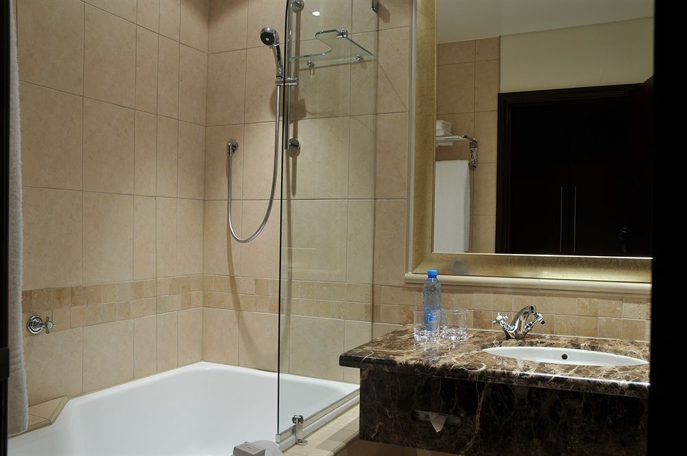 HOLIDAY INN SANDTON RIVONIA ROAD in Sandton