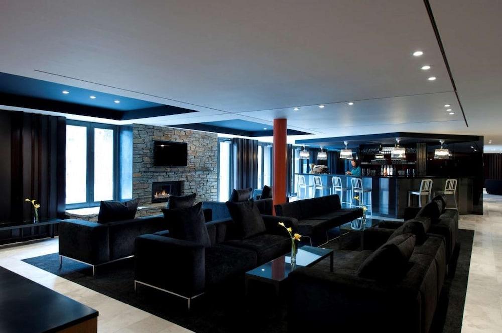 DoubleTree by Hilton Queenstown in Queenstown