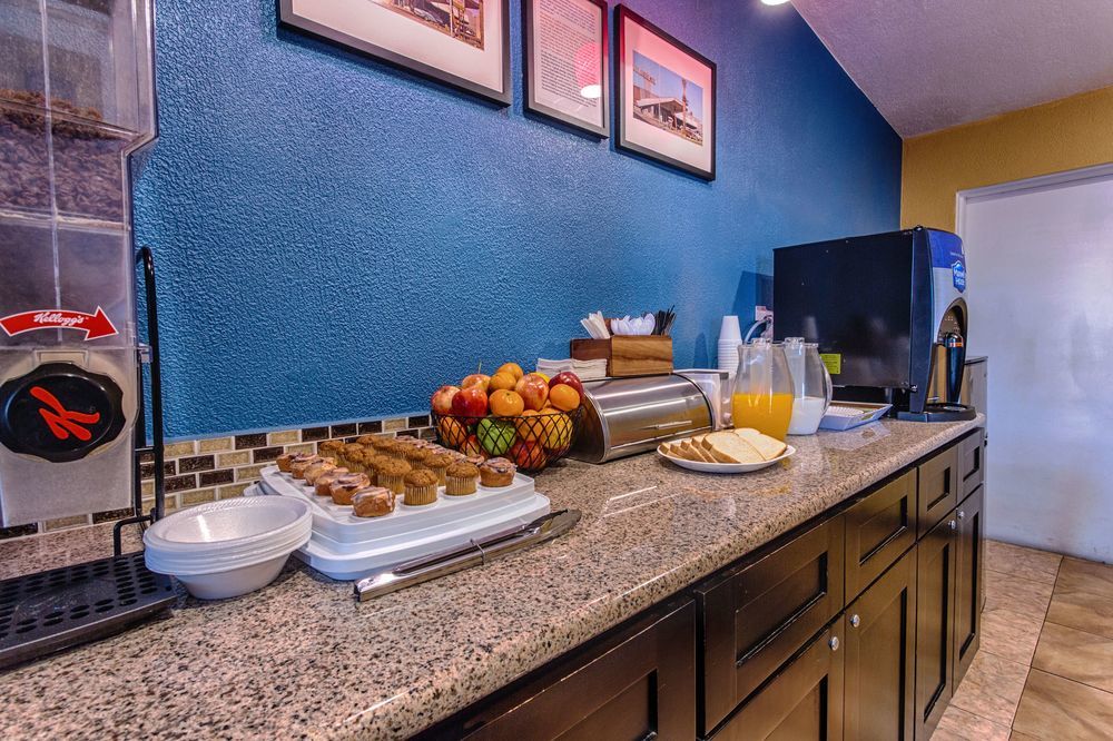 TRAVELODGE BY WYNDHAM PHOENIX DOWNTOWN in Phoenix, Az