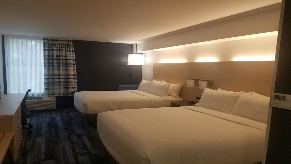 Holiday Inn Express Williamsbrg Busch Gardens Area in Williamsburg, Va