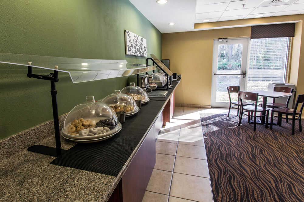 HOLIDAY INN EXPRESS & SUITES FLEMING ISLAND in Orange Park, Fl