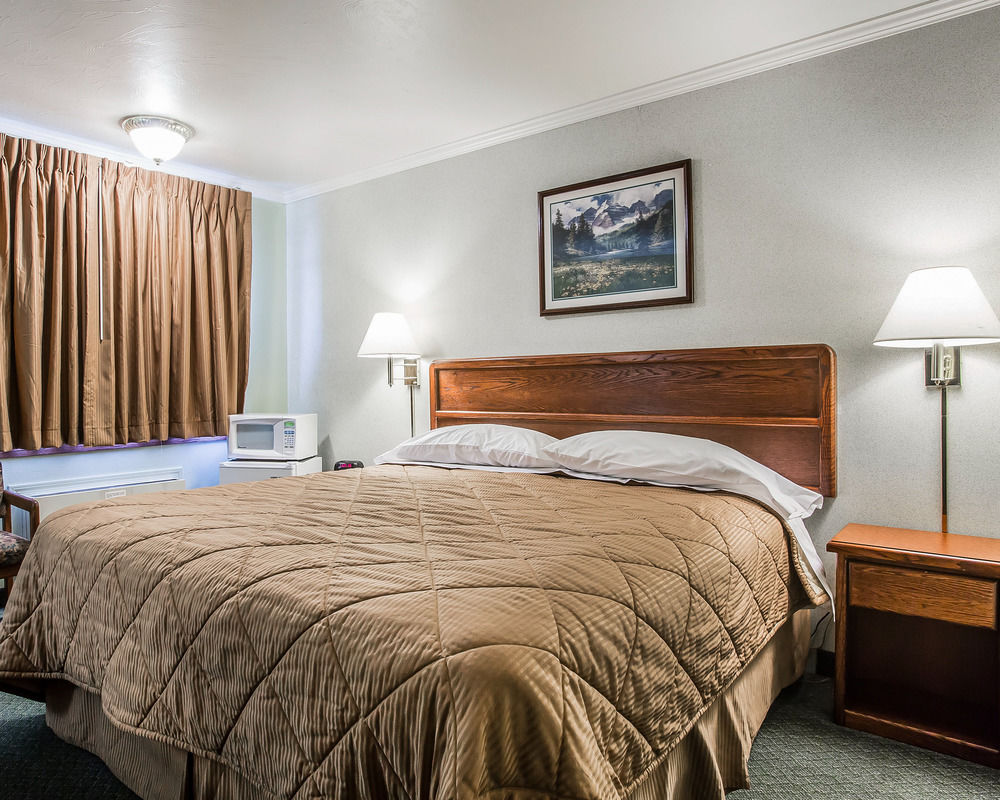 TRAVELODGE BY WYNDHAM LIVINGSTON in Livingston