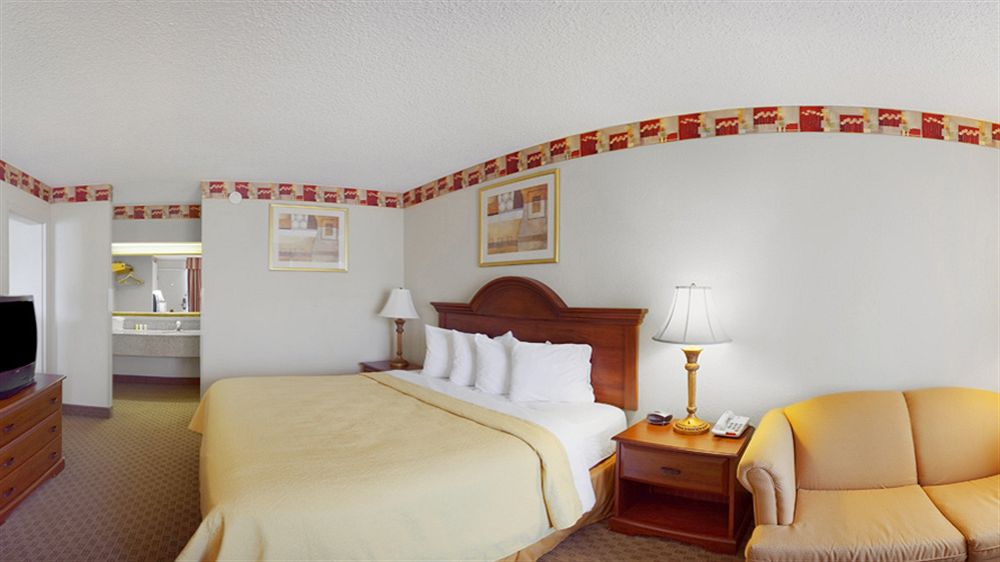 BAYMONT BY WYNDHAM WALTERBORO in Walterboro, Sc